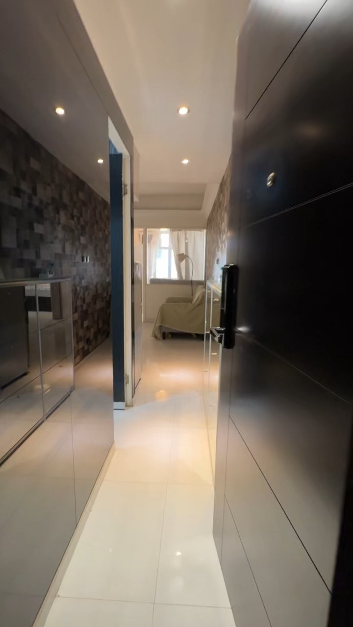 Very attractive price, great for self use and investment