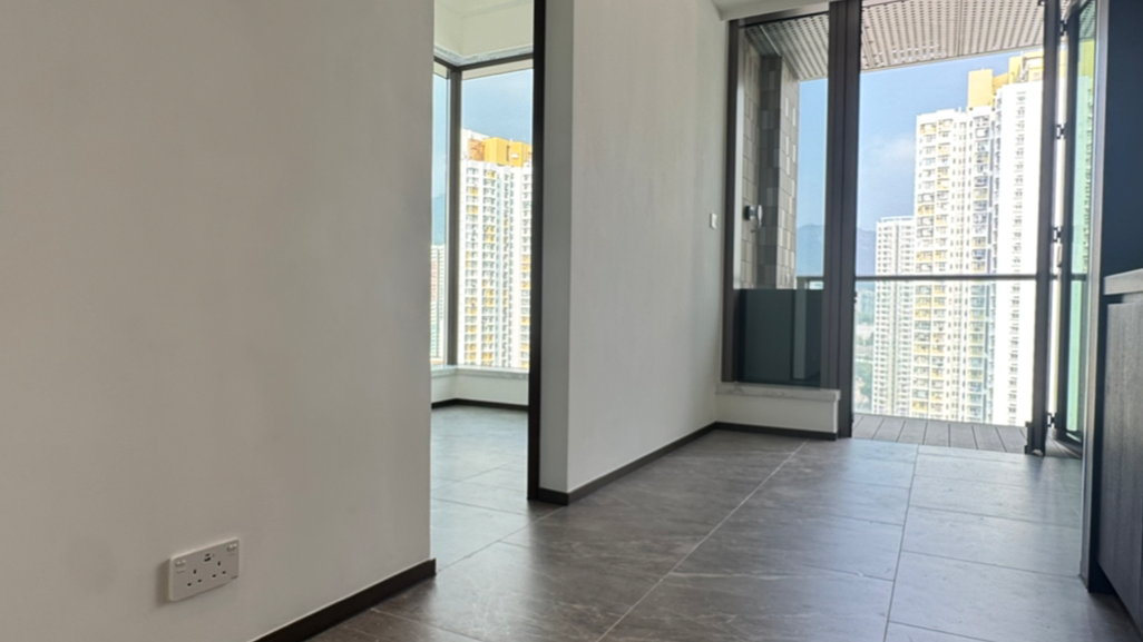 有匙即睇,光猛開揚,冬暖夏涼,近港鐵,近大型商場,投資精選,高回報率,九成按揭,適合學生,有露台