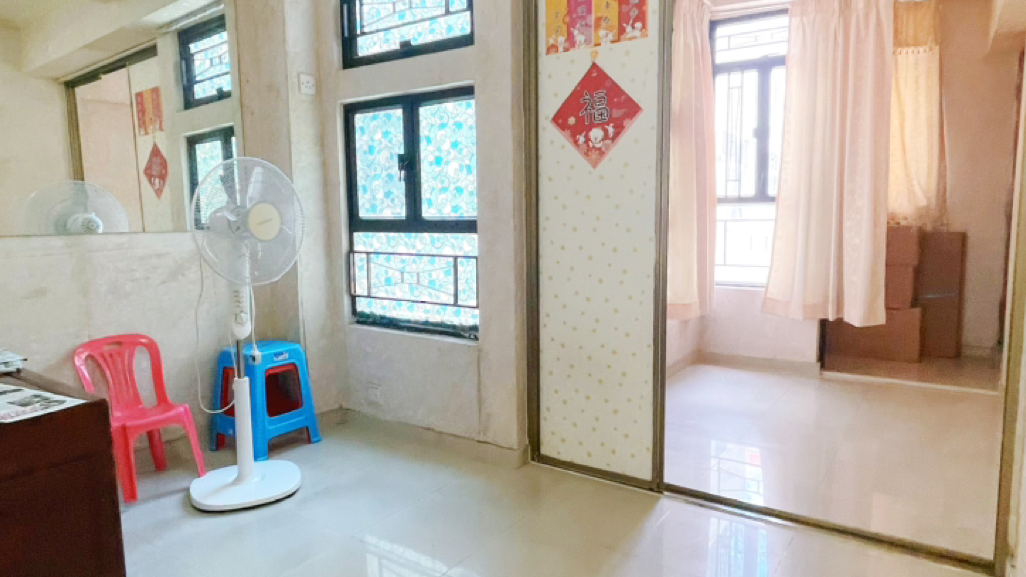 有匙即睇,光猛開揚,