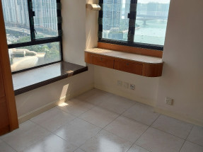 荃灣西鐵站,灣景廣場三房兩廁,有匙即睇