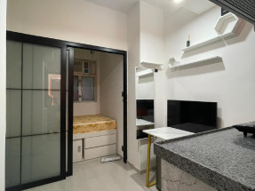 一房一廳，有部分傢私電器，獨立衛浴，黃金地段，歡迎約睇