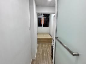 開放式,有基本傢私電器,有窗光猛舒適,歡迎約睇