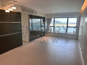 單邊中層，向東全海景三房套另工人套