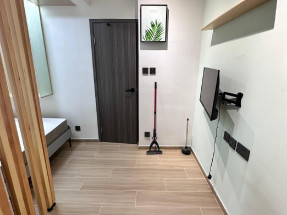 雅裝實用間隔 , 有傢俱可即住 , 旺區 , 食肆林立 , 商店應有盡有 , 鄰近地鐵站 , 交通發達。