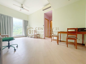 【世紀21-樓皇靚則！相熟業主價錢全力幫你爭取】三房兩廁！村巴來回荃灣站！有匙