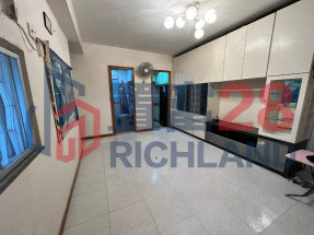 獨家代理 近商場兩房