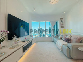 Lovely modern 2 room suite with parking on sell, viewing can arrange!