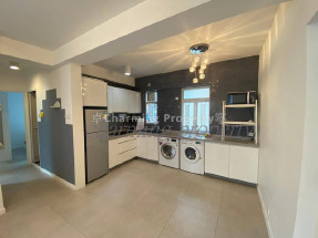 優質住宅區兩房連工人房單位