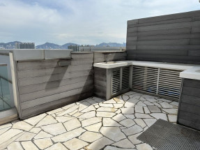  罕有放盤復連天台車位