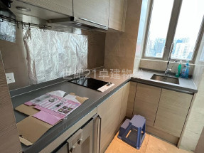 最大一房,  豪華會所