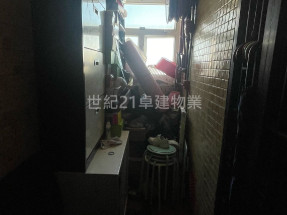 高鐵西鐵出口,少許海景
