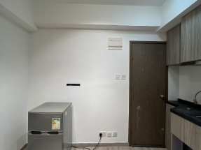 交通便捷，位於生活區內設施齊備，乾濕廁，雅裝實用，基本傢電。