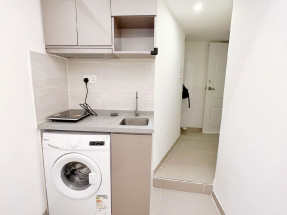 一房一廳，現有雙人床，部分家電，環境舒適，黃金地段，歡迎約睇