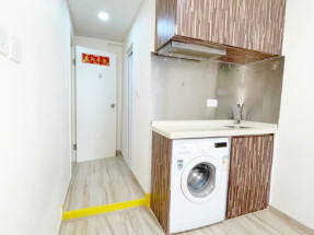 一房一廳,包部分家私電器,拎包入住,有窗,裝修雅緻,歡迎約睇