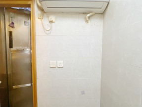 交通便捷,鬧市區內生活便利 大廈有保安,獨立廁所