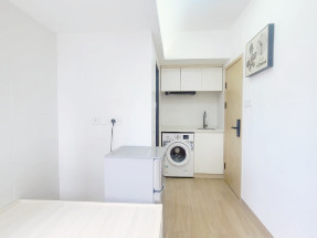 開間,有基本傢私電器,拎包入住,有窗,旺市區內,歡迎約睇