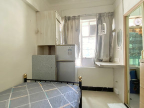 開間，有雪櫃，床，冷氣，獨立衛浴，有窗，旺市區內，歡迎約睇