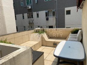 Roof, quiet location, nice deco