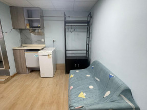 有電梯，基本家私電器齊，有獨立衛浴，，街窗，拎包入住，旺市區內，歡迎約睇