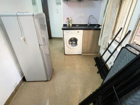 有基本傢私電器，開間，光猛大窗，拎包入住，黃金地段，歡迎約睇