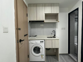 一房一廳，靚間隔環境，裝修靚，有獨立廁所，空間舒適，黃金地段，歡迎約睇