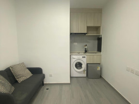 一房一廳，靚裝，基本傢私電器，環境舒適，幹濕廁，有大閘