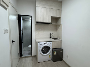 一房一廳，有部分傢私電器，獨立衛浴，有大閘，電梯，歡迎約睇