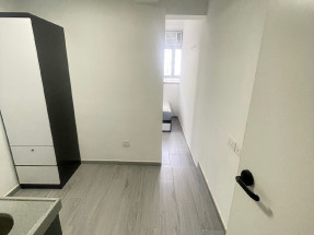 一房一廳有基本傢私電器，靚價筍盤，黃金地段，歡迎約睇