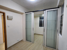 一房一廳，有獨立衛浴，有共用天台，黃金地段，歡迎約睇