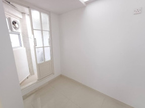  一房一廳間隔，光猛舒適，拎包入住，有窗環境舒適，有電梯，歡迎約睇