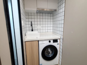 開放式，有窗，有部分電器，裝修舒適，獨立衛浴，歡迎約睇