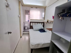 開放式間隔，有基本傢私電器拎包入住，獨立衛浴，包水電上網，歡迎約睇