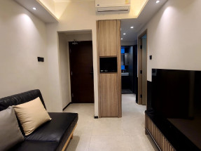 兩房單位，另有前後露台，可養寵物，黃金地段，歡迎約睇