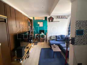 Nice deco, open view, convenient location