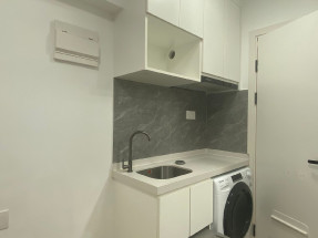 開放式間隔，有窗和獨立衛浴，有電梯保安，旺市區內生活便利，歡迎咨詢