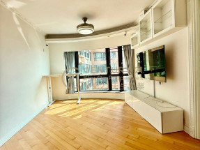 遊艇海景三房 有匙即睇