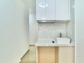 唐4樓 開放式間隔,精緻裝修,有大閘,乾濕分離獨立衛浴,旺市區內,歡迎約睇