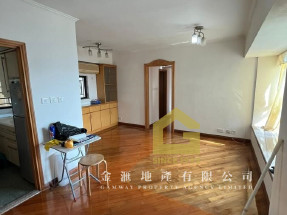 年尾清貨，三房二房，中層，空氣清新。