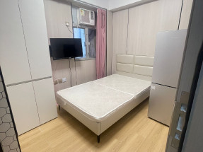 獨立門口，有基本傢私電器，拎包入住，有電梯，行廿級樓梯，有大閘，有保安