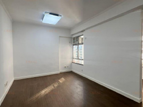 高層靚裝修連獨立天台，光線充足間隔四正