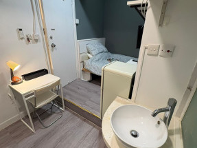 有全屋家電，開放式，包水電wifi，有大閘，電梯，1星期清潔1次，黃金地段