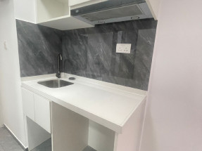 兩房一廳，有電梯，有大閘，環境舒適，裝修雅緻，歡迎約睇