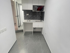 兩房一廳，有電梯，裝修新，有大閘，有保安，歡迎約睇