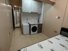 開放式間隔，新裝修，乾淨企理，有部分傢私電器，維園後面，3分鐘天后地鐵站