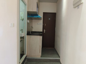 唐5樓，開放式，有窗，間隔裝修舒適，黃金地段，歡迎約睇