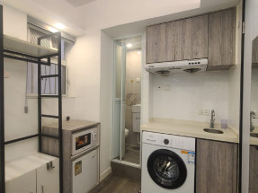 有基本傢私電器，開放式間隔，有電梯，鐵閘，拎包入住