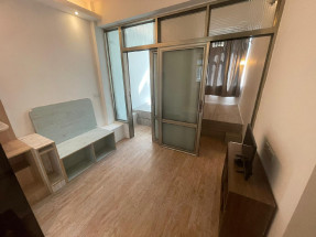 兩房一廳間隔，超大廚房，全新裝修，拎包入住，乾濕分離衛浴，環境舒適