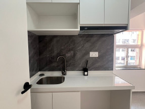 一房一廳，有部分家私電器，包wifi，佐敦地鐵站1分鐘就到