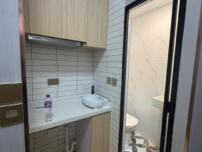 有基本家私電器,獨立衛浴,黃金地段,歡迎約睇