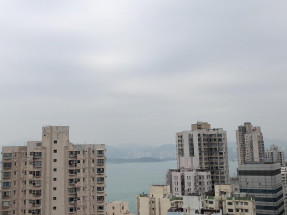 High floor, practical layout, convenient location